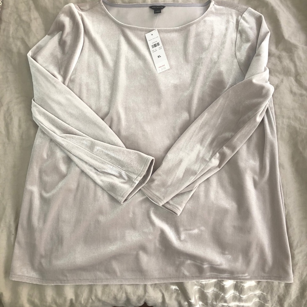 Ann Taylor 3/4 length sleeved velvet top